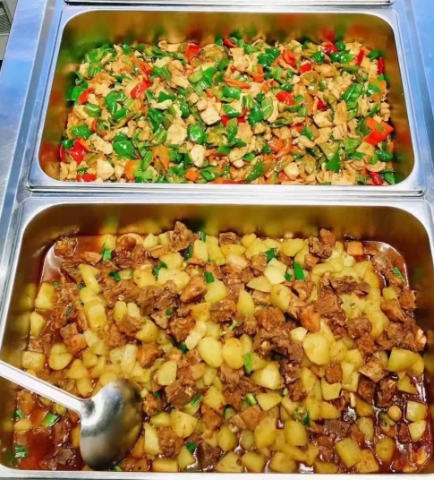 《食堂大鍋菜怎么做才好吃？｜臺(tái)裕膳食揭秘專(zhuān)業(yè)團(tuán)餐的5大核心標(biāo)準(zhǔn)》